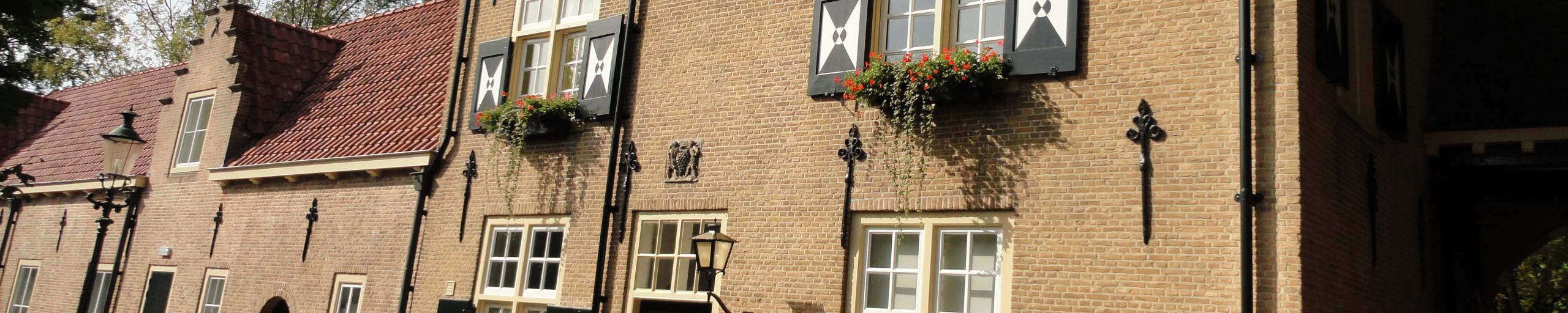 Koetshuis poortgebouw Bouvigne